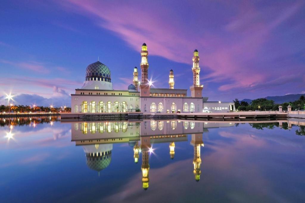 Gemilang Hotel Кота-Кинабалу Экстерьер фото